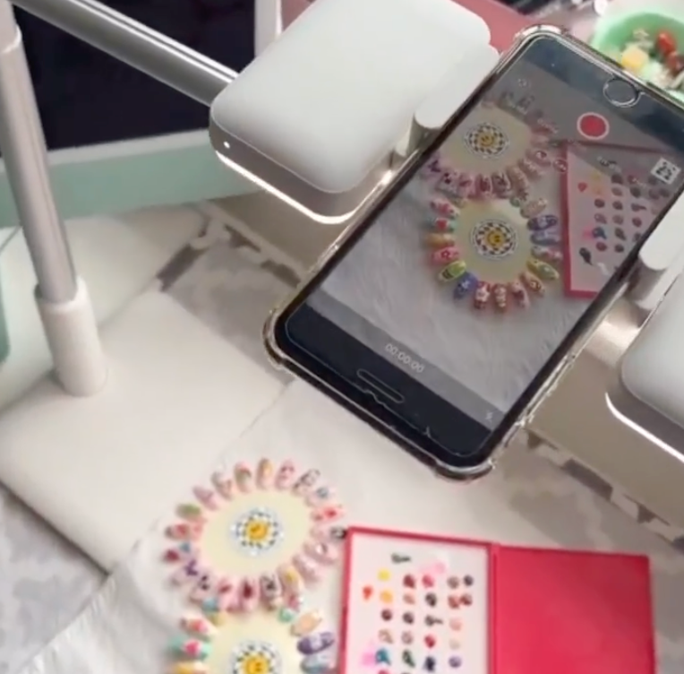 Nail Art Tutorial Setup